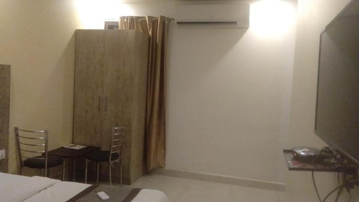 Hotel Broadway New Delhi Luaran gambar