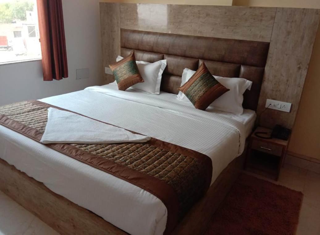 Hotel Broadway New Delhi Luaran gambar